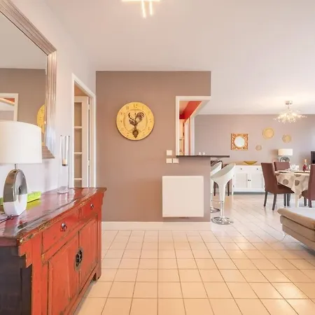 En Famille - 5 Personnes * La Rochelle (Charente-Maritime)