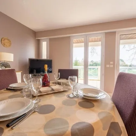 En Famille - 5 Personnes Appartement *