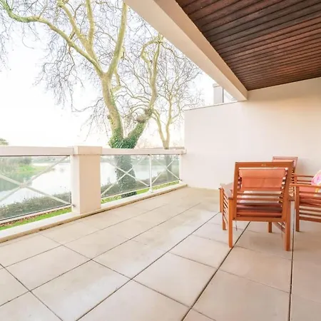 En Famille - 5 Personnes * La Rochelle (Charente-Maritime)